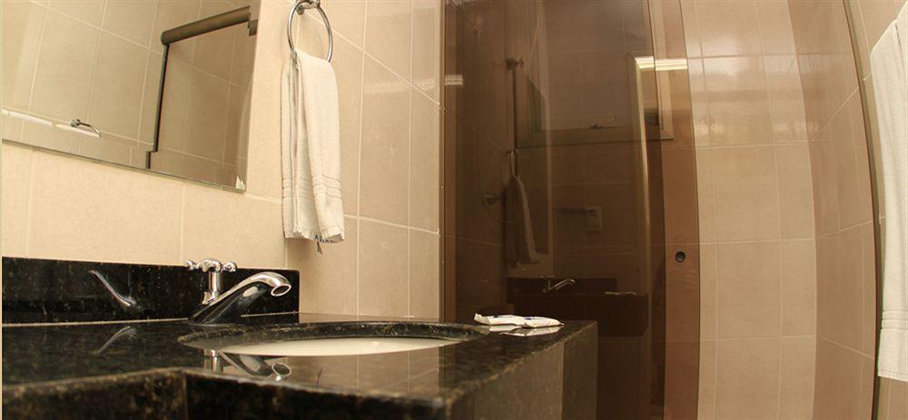 Astro Hotel Сан-Жозе-дус-Кампус Экстерьер фото