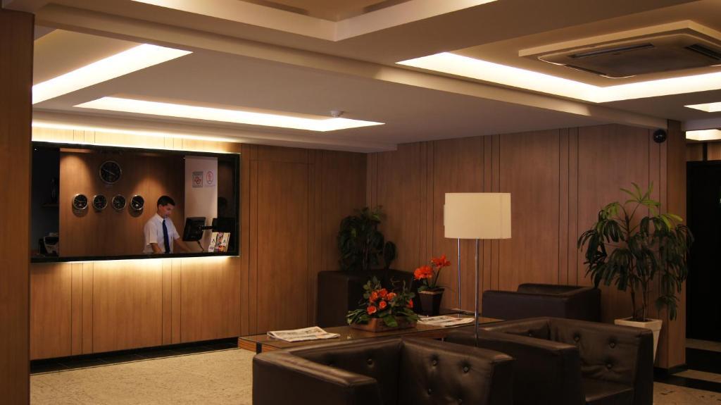 Astro Hotel Сан-Жозе-дус-Кампус Экстерьер фото