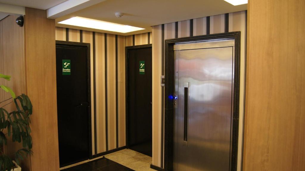 Astro Hotel Сан-Жозе-дус-Кампус Экстерьер фото