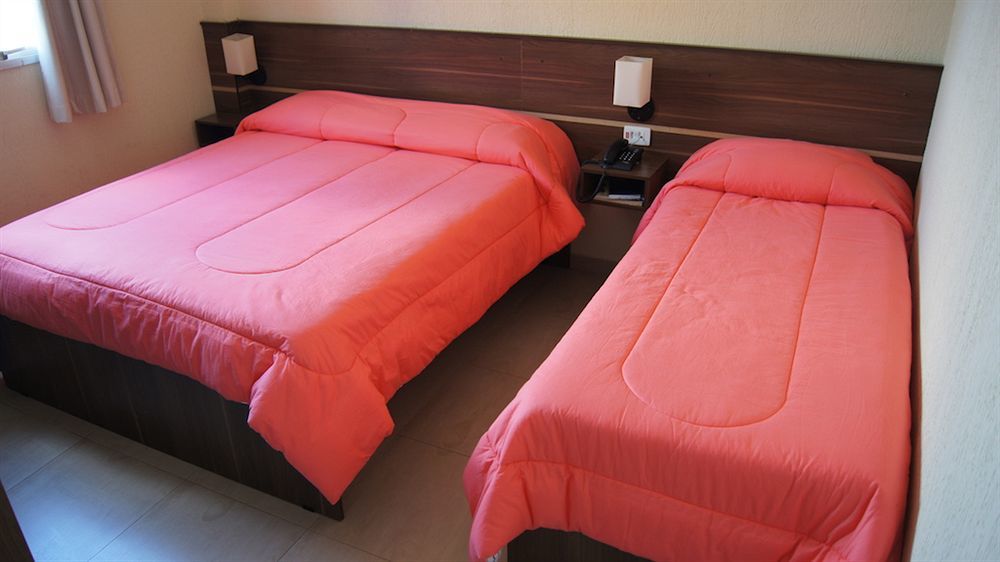 Astro Hotel Сан-Жозе-дус-Кампус Экстерьер фото